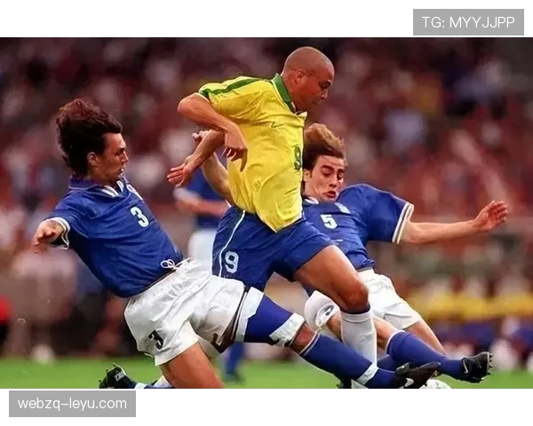 马尔蒂尼引领足球传奇影响力，助力后辈职业生涯发展备受关注