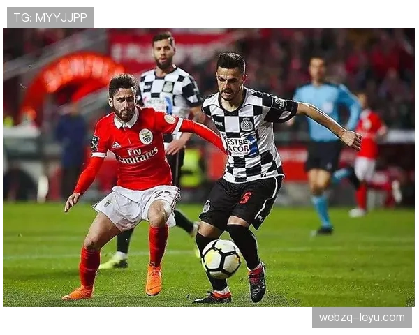 法马边路进攻发威助球队逆转取胜，战术新风貌引关注